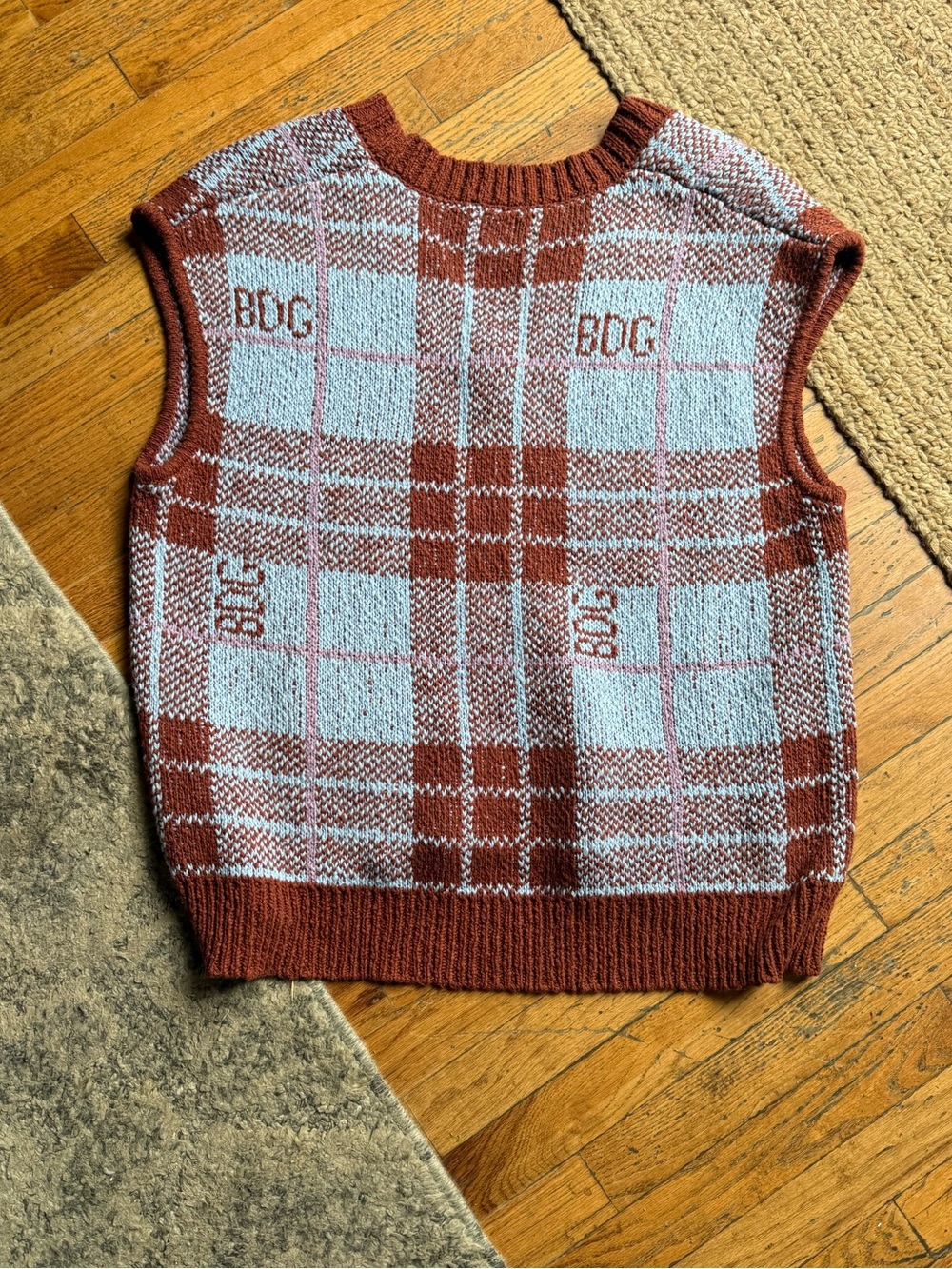 BDG Urban Outfitters Sweater Vest sz: Large - Picture 3 of 3
